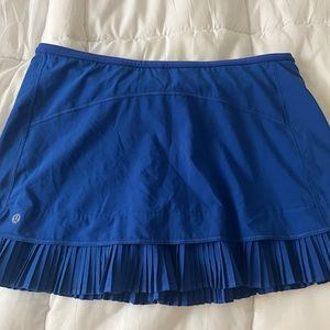 Blue lululemon frill skirt
